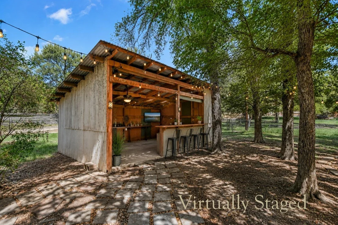 Photo of 2808 Kings Circle DR