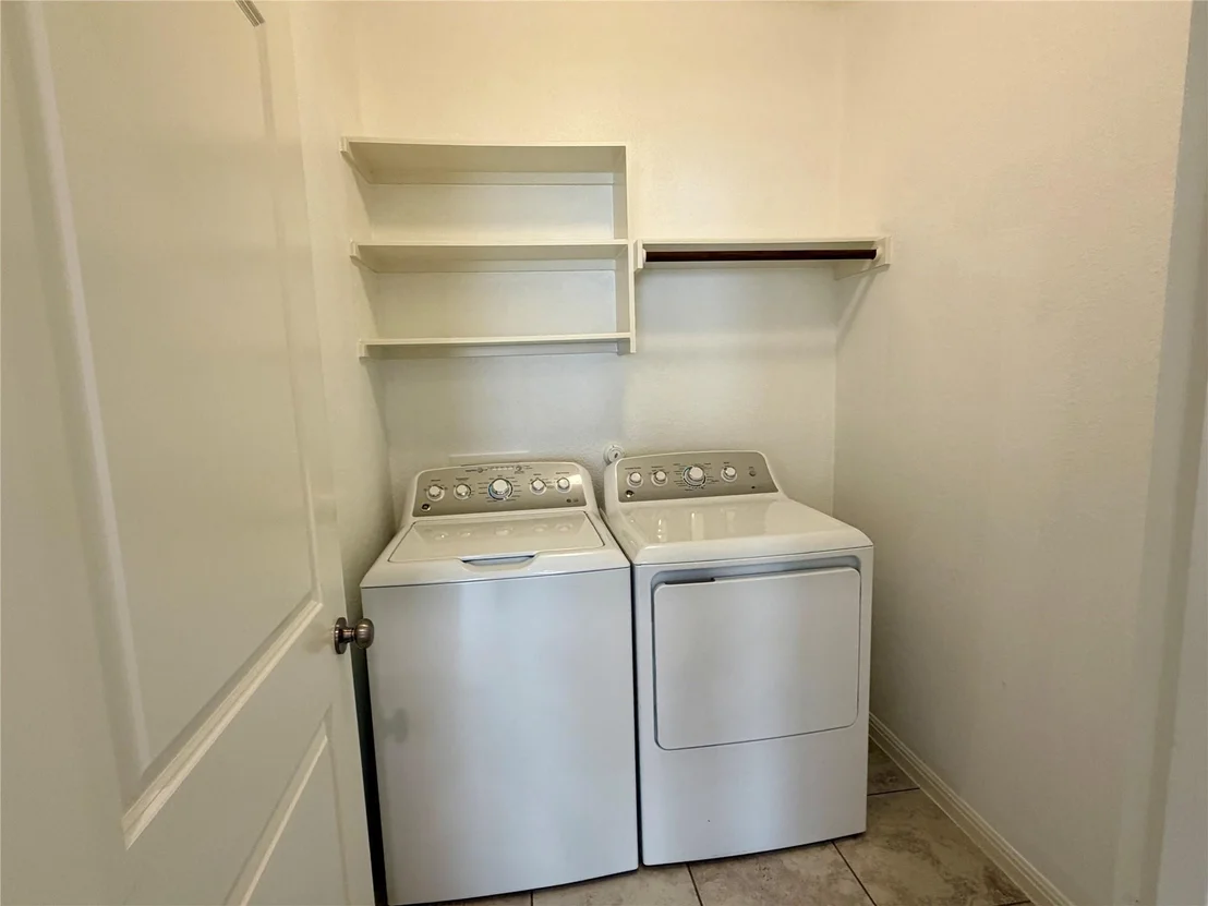 Photo of 716 Allende BND
