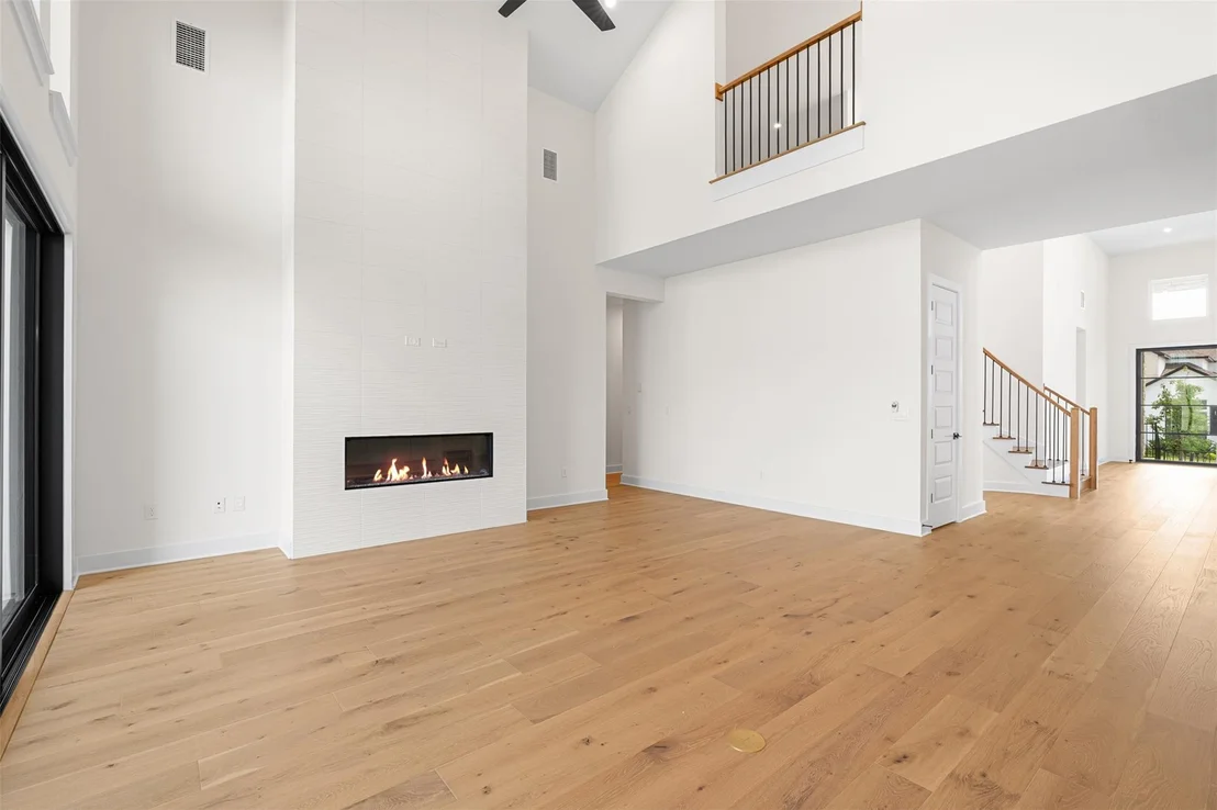 Photo of 1813 Lucera BND