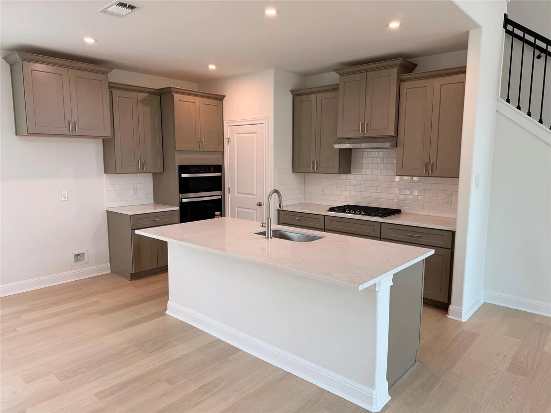 Photo of 591 Elephant Island LOOP