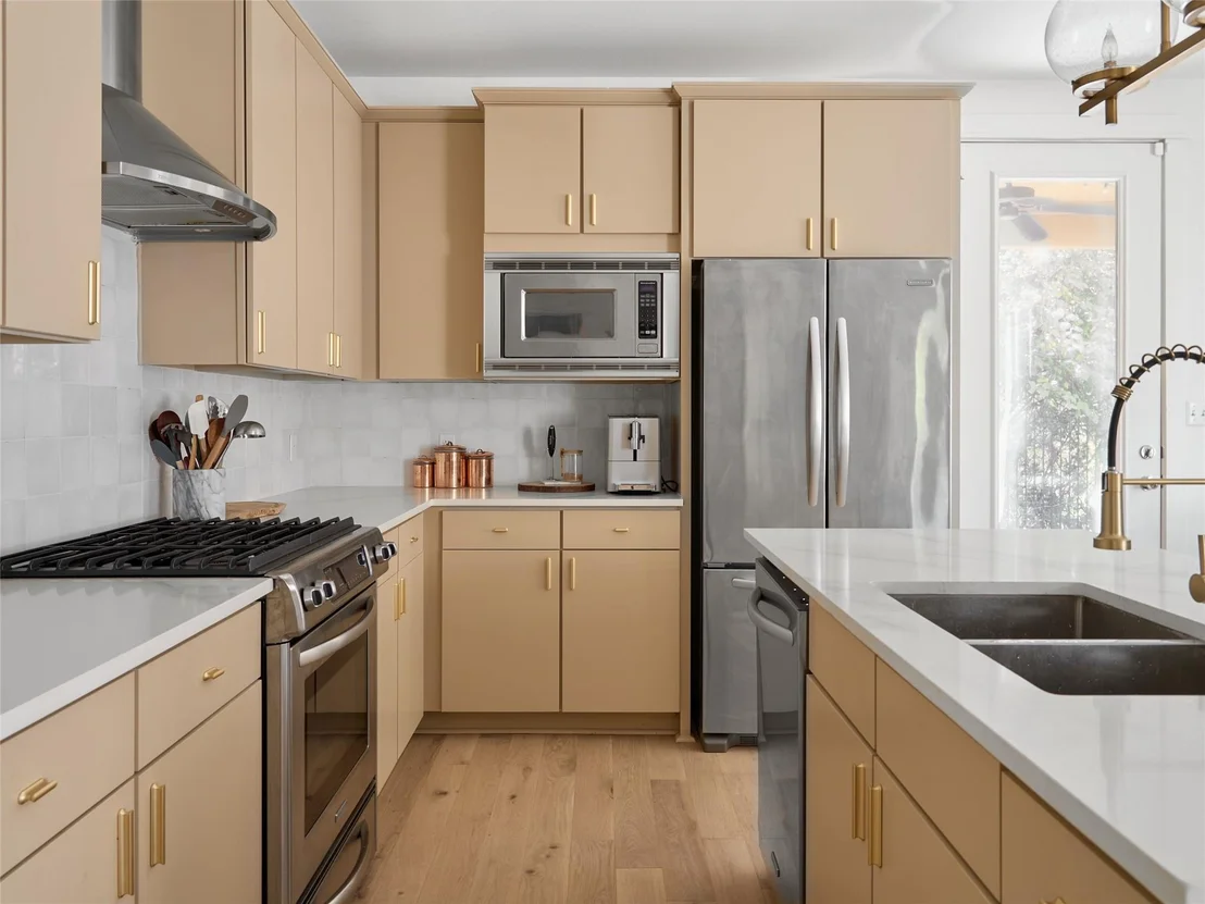 Photo of 1121 Blair WAY