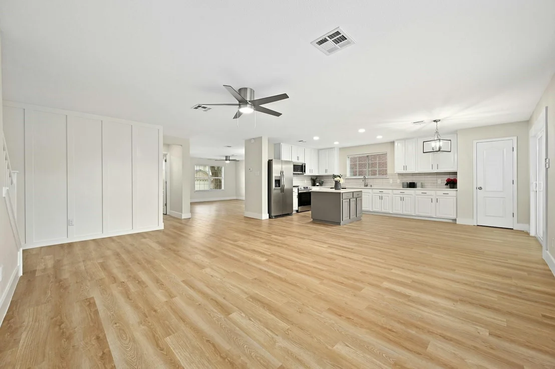 Photo of 912 Yellowstone DR
