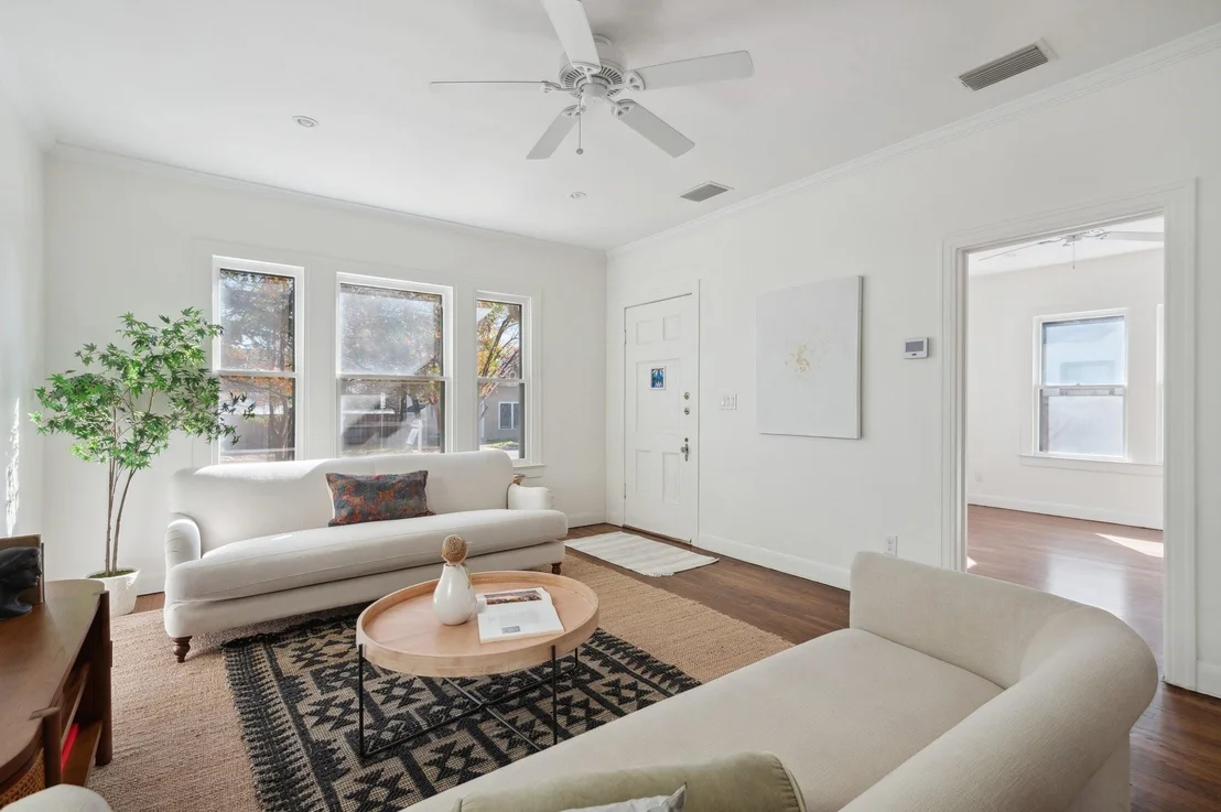 Photo of 4008 Duval ST