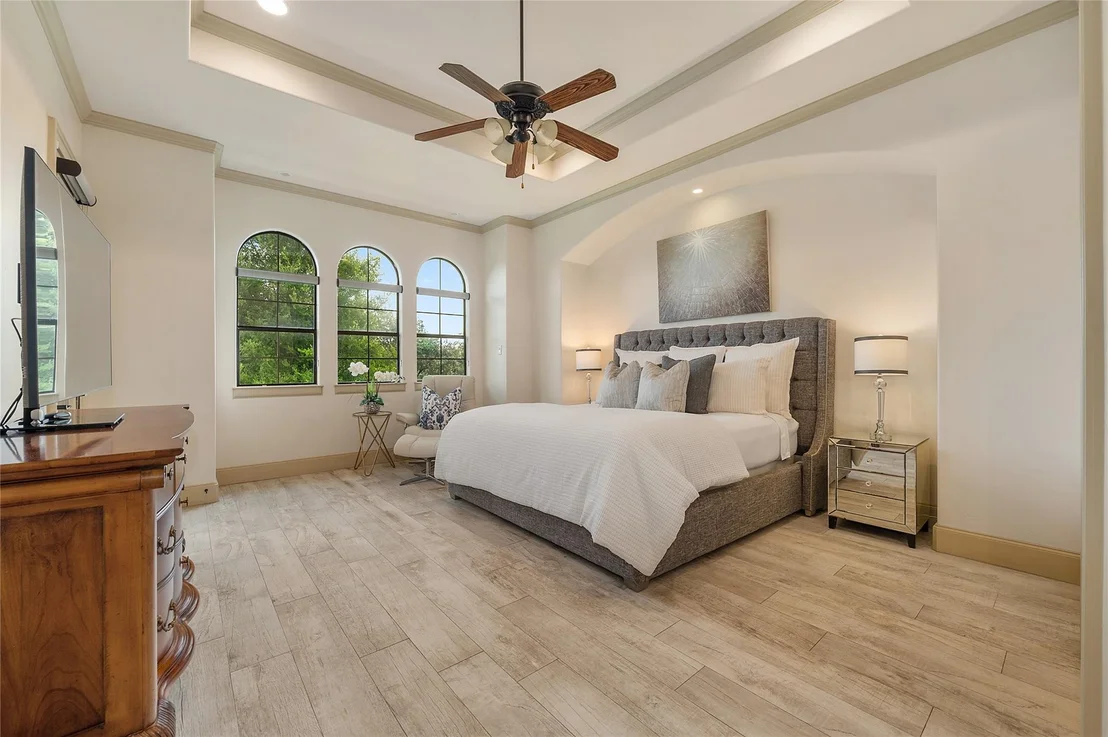 Photo of 117 Black Wolf RUN