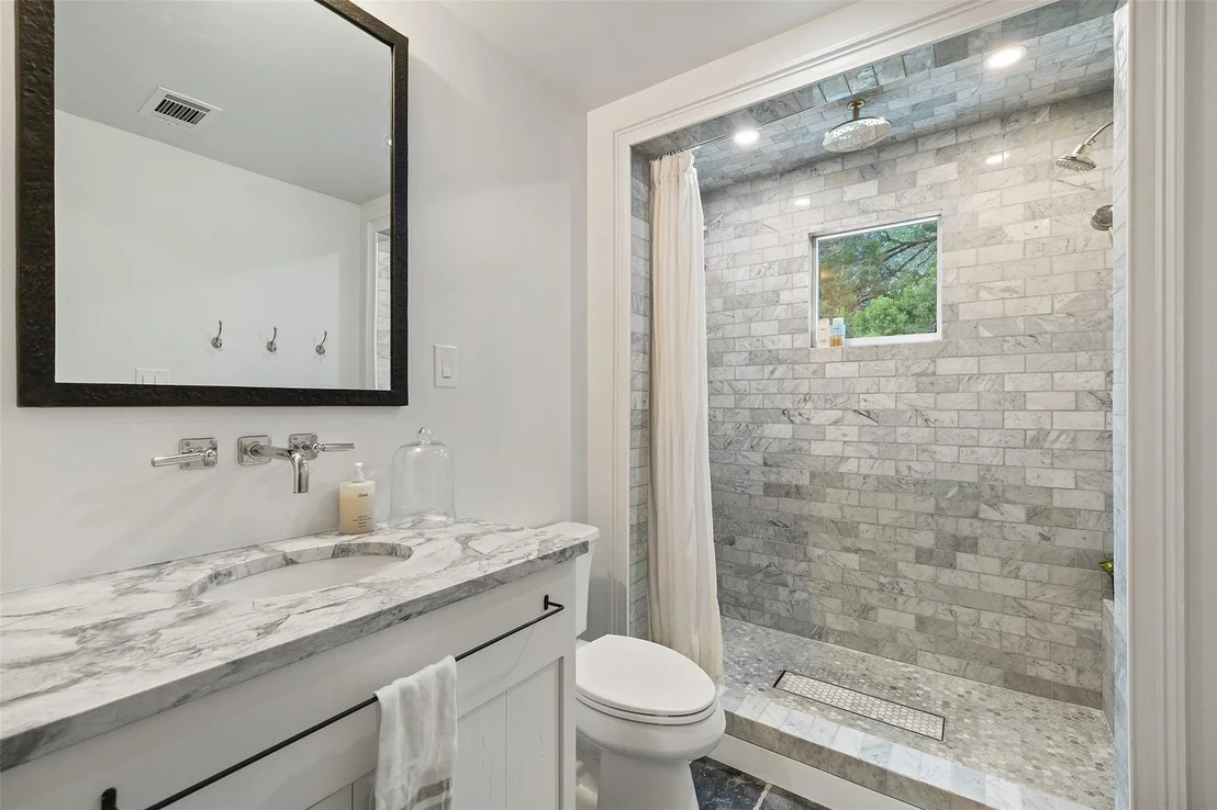 Photo of 7813 Aria LOOP