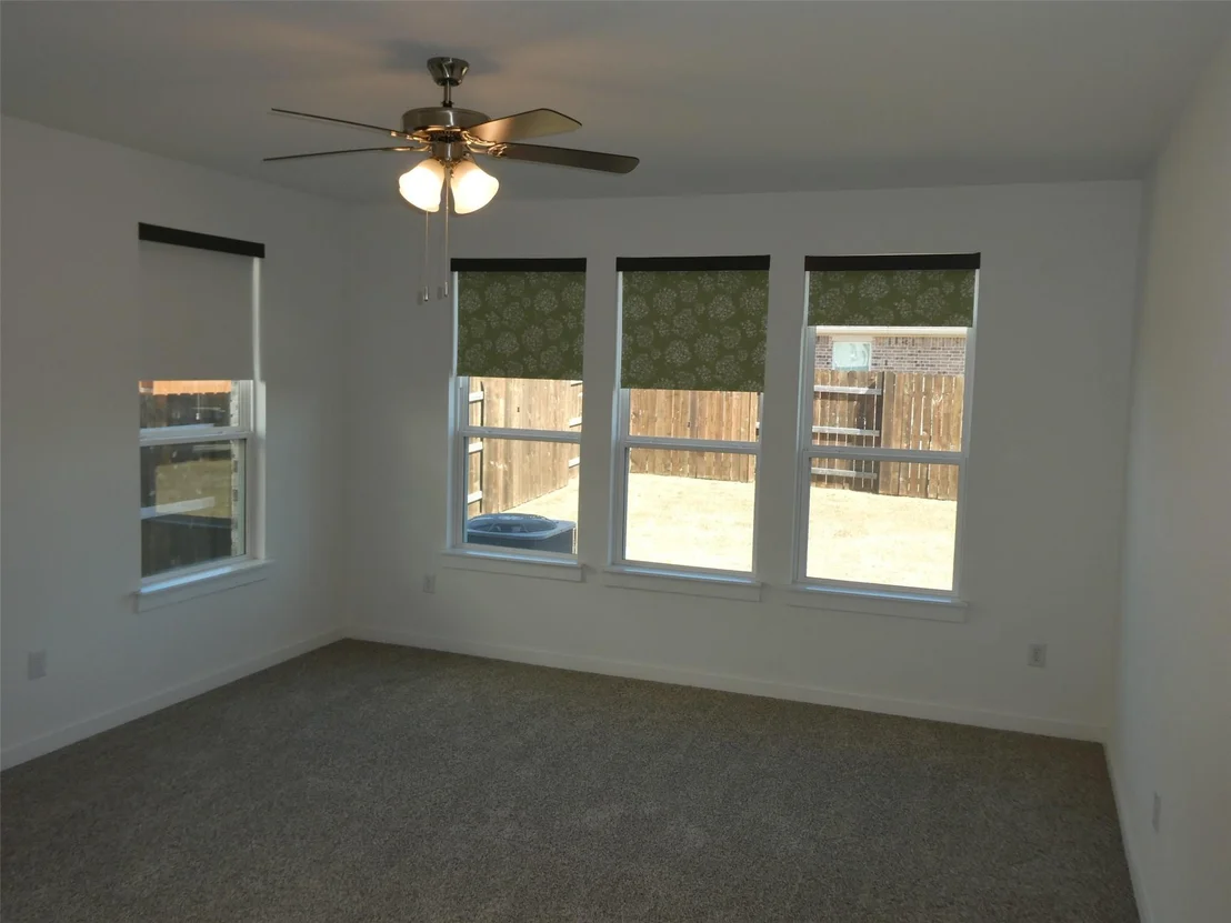 Photo of 1804 W CROW HOP VW