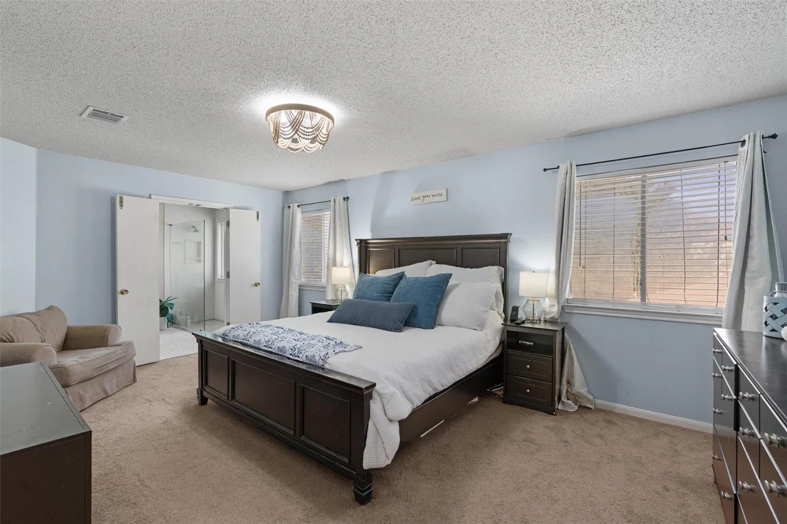 Photo of 372 Tobin DR