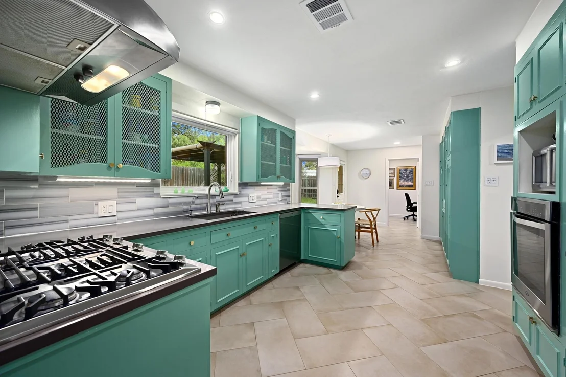 Photo of 5708 Bullard DR