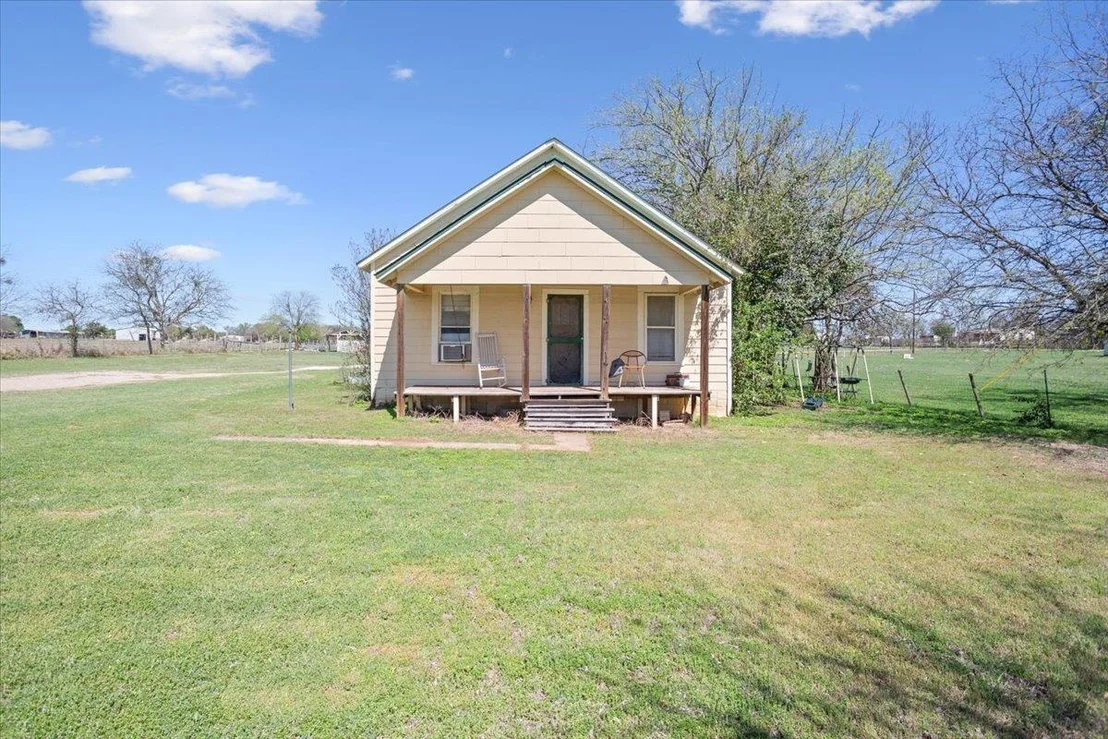 Photo of 2804 Auction Barn RD