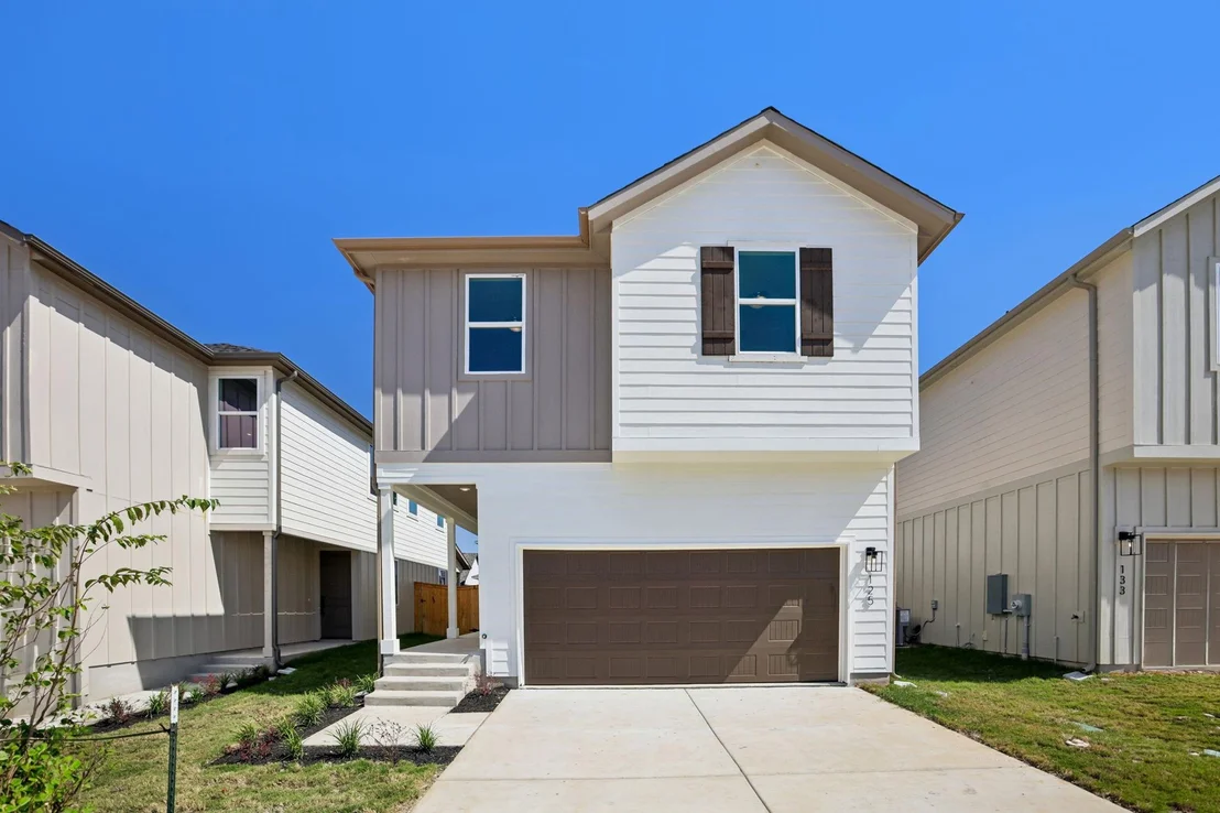 Photo of 125 Maverick Ave