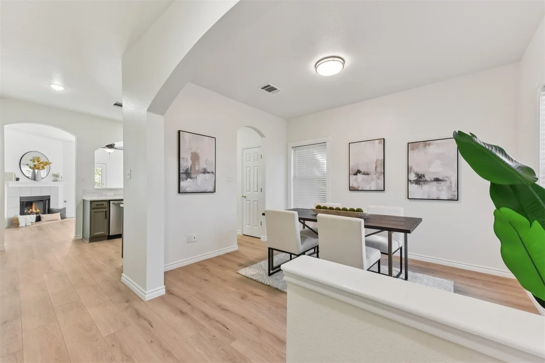 Photo of 812 Northcreek BLVD