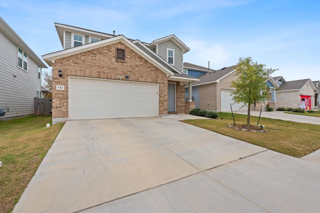Photo of 152 Riverhill DR