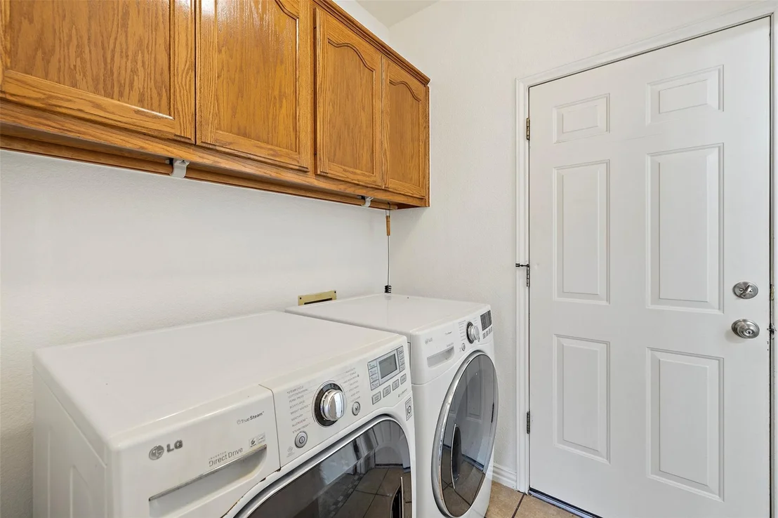 Photo of 900 Laurel CV