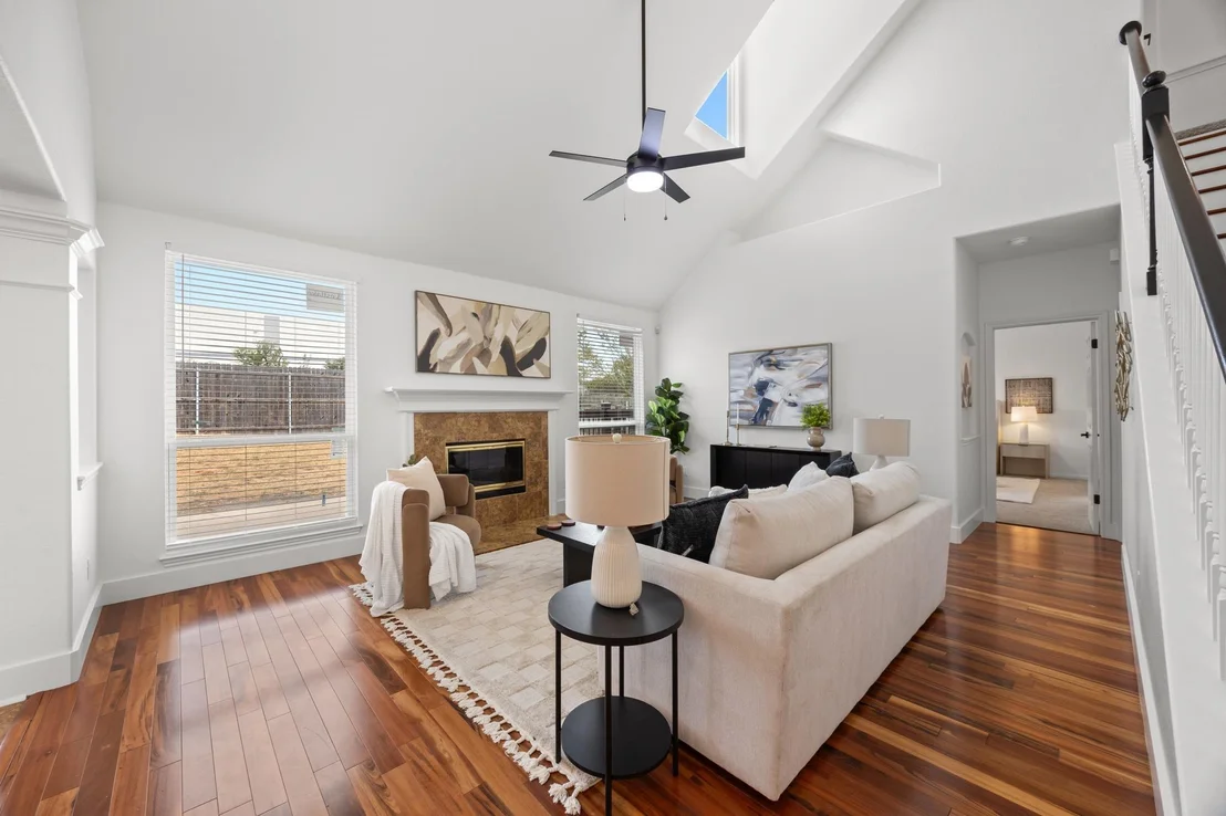 Photo of 1245 Lacey Oak LOOP