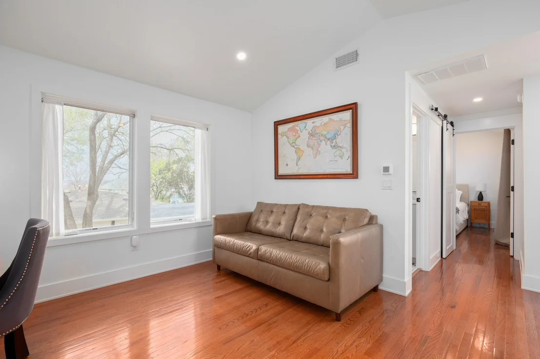 Photo of 2109 Travis Heights BLVD