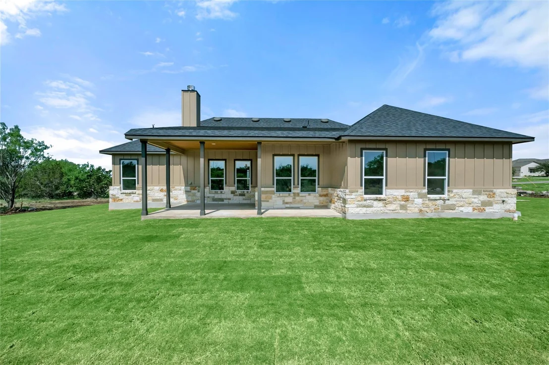 Photo of 2221 Park View DR