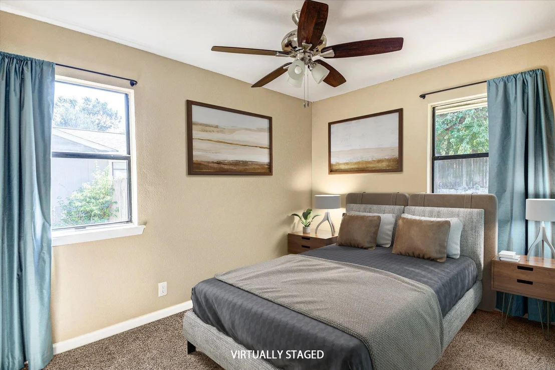 Photo of 4011 Hillside DR