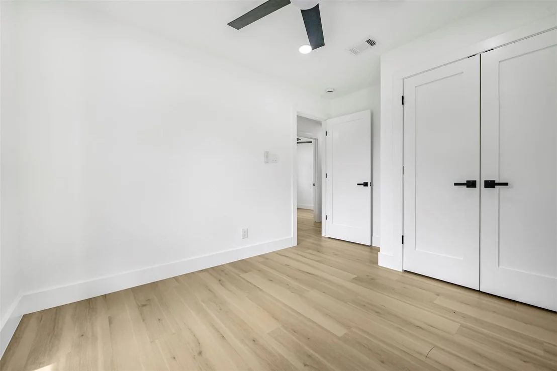 Photo of 3001 Cedarlawn CIR