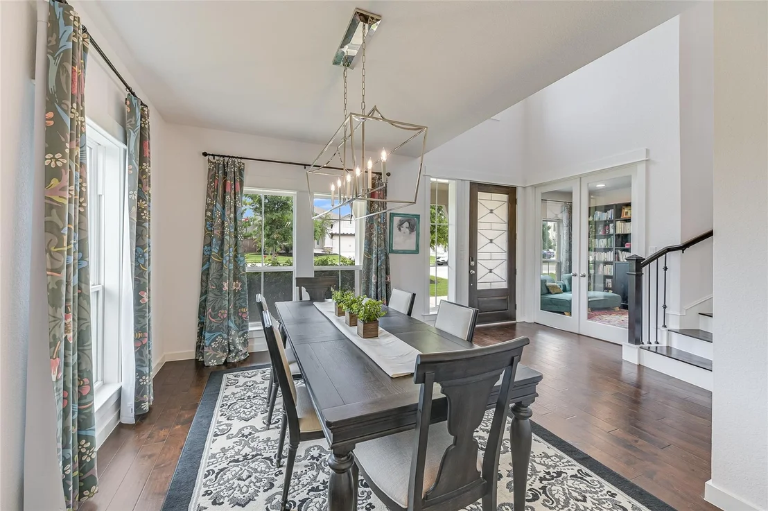 Photo of 912 Hornsby HOLW