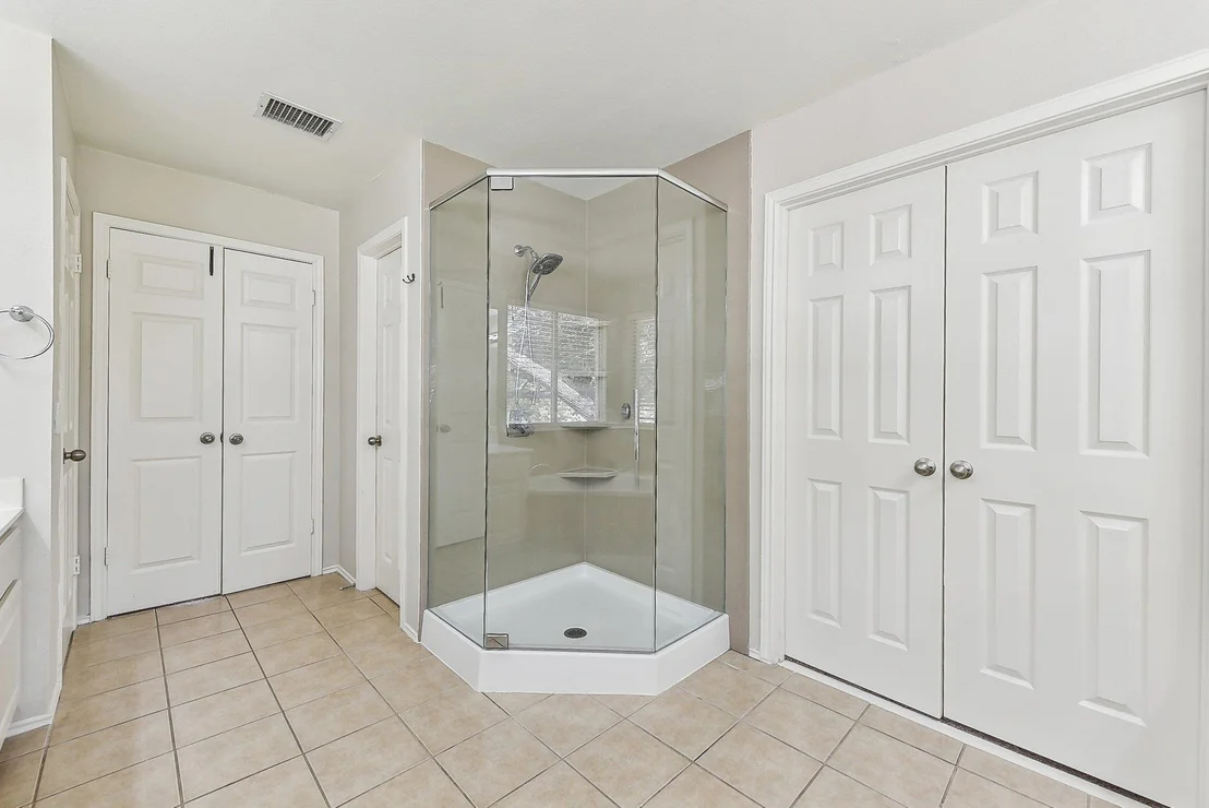 Photo of 3998 Lord Byron CIR