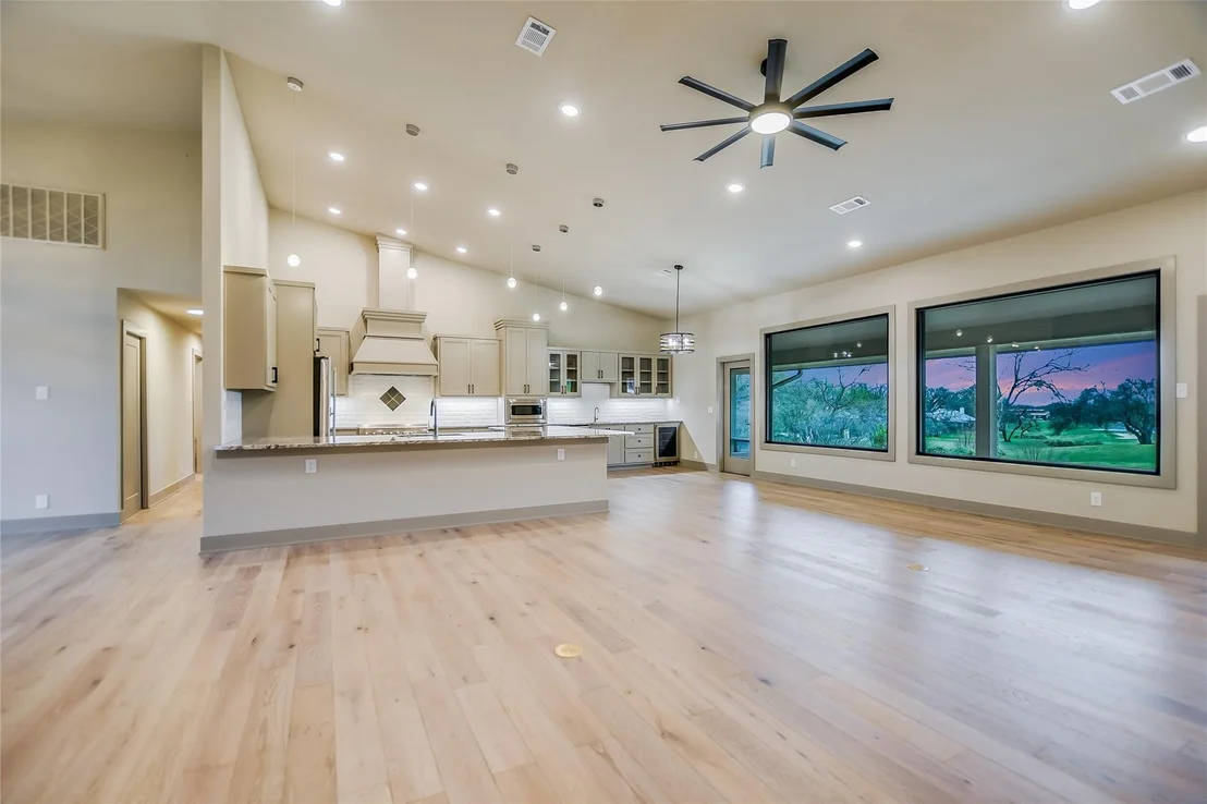 Photo of 2713 Aurora