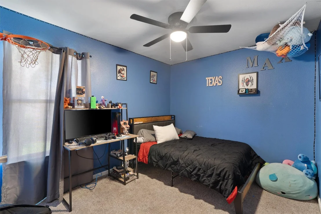 Photo of 2000 Holly Springs DR