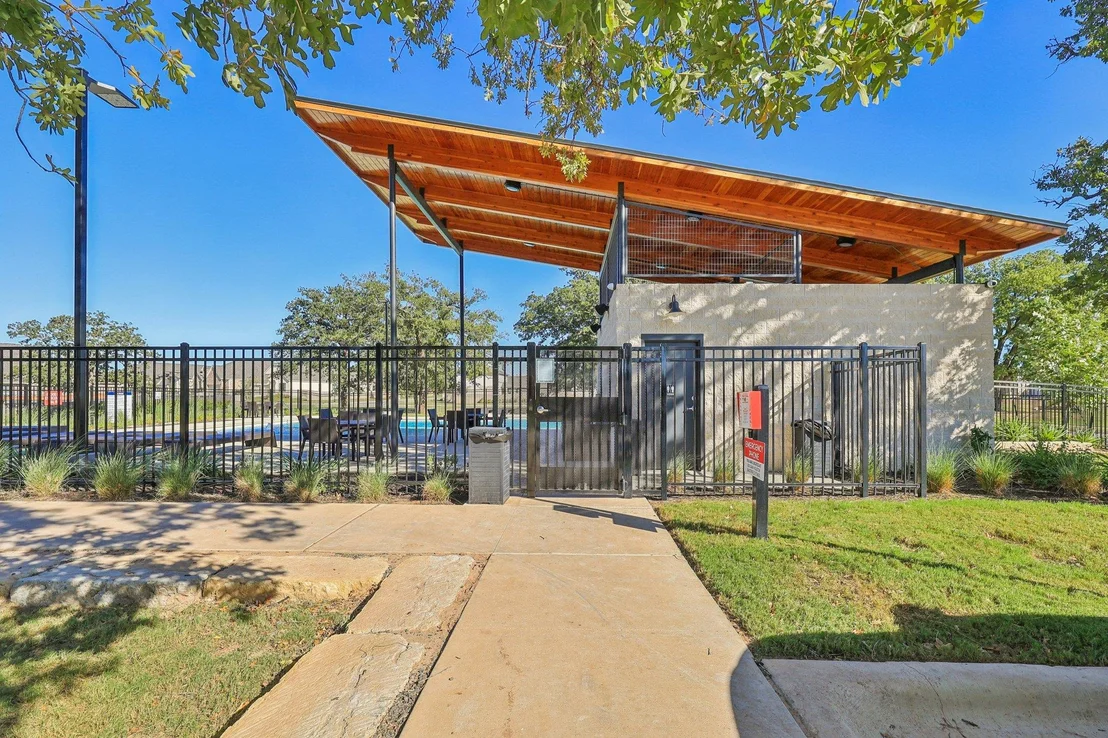 Photo of 133 Plumbago LOOP
