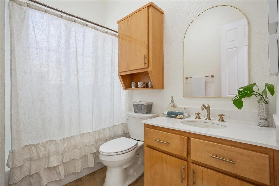 Photo of 3426 Summit CIR