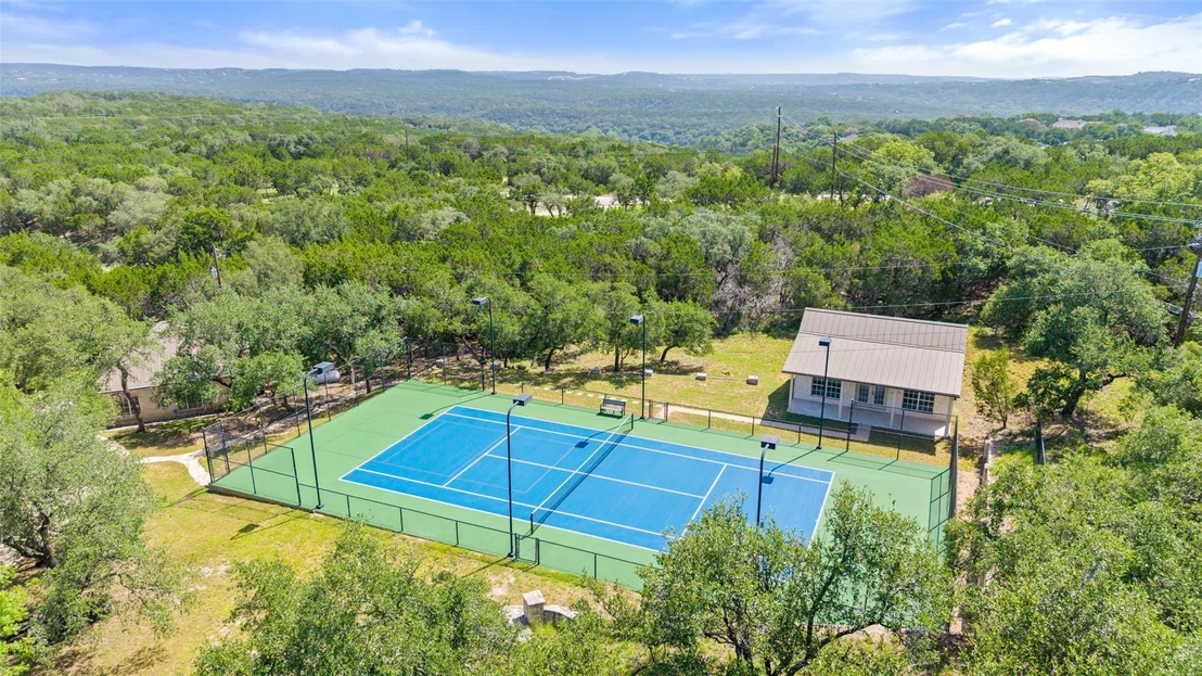 Photo of 604 N River Hills RD