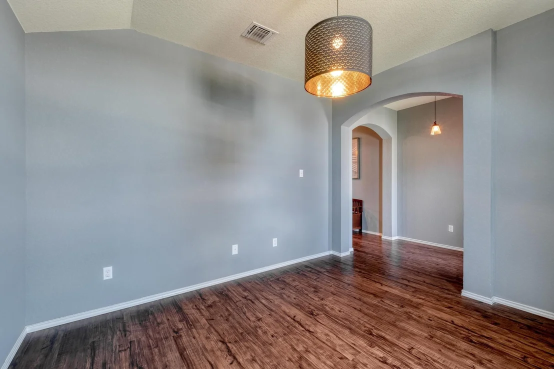 Photo of 125 Lillian DR