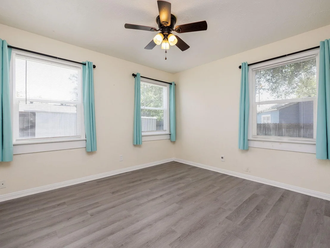 Photo of 113 Circle DR