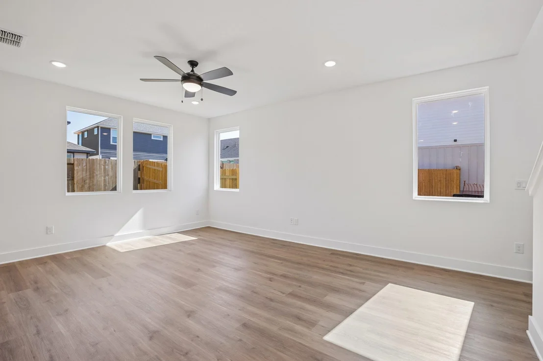 Photo of 133 Maverick Ave