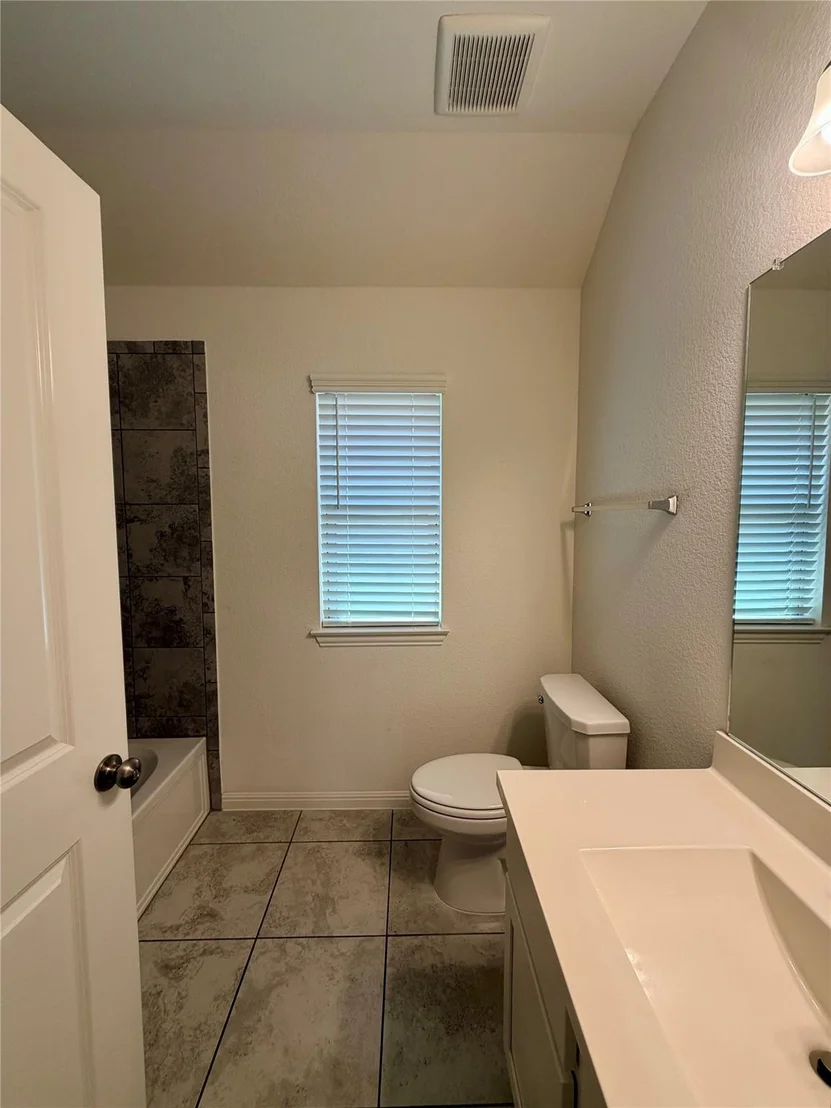 Photo of 716 Allende BND
