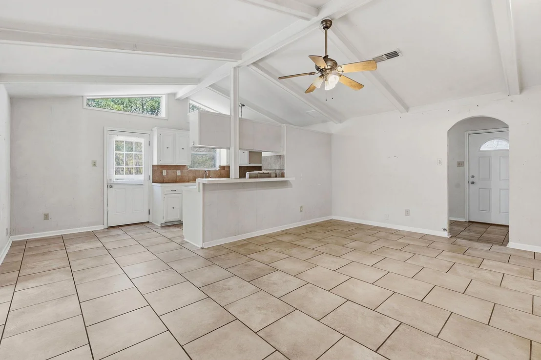 Photo of 213 Indian Oak DR