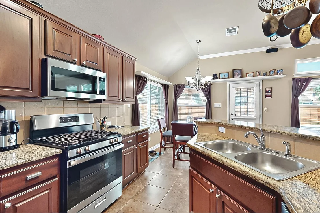 Photo of 320 Atlanta Park DR
