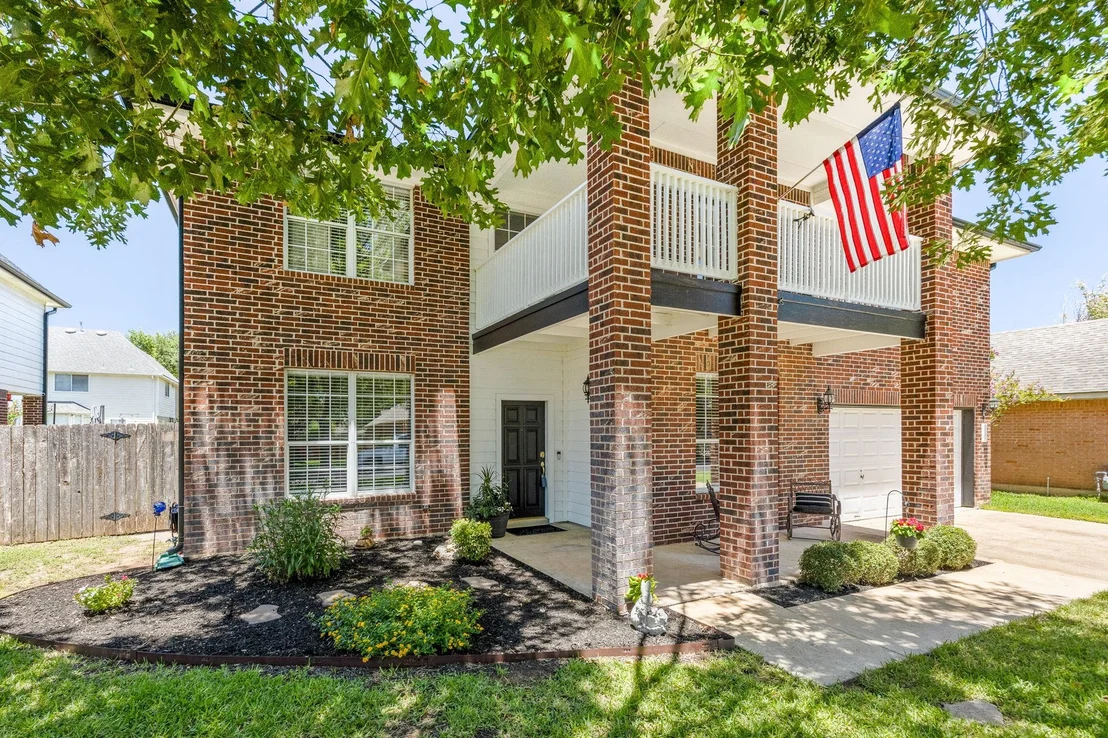 Photo of 709 Belmont DR