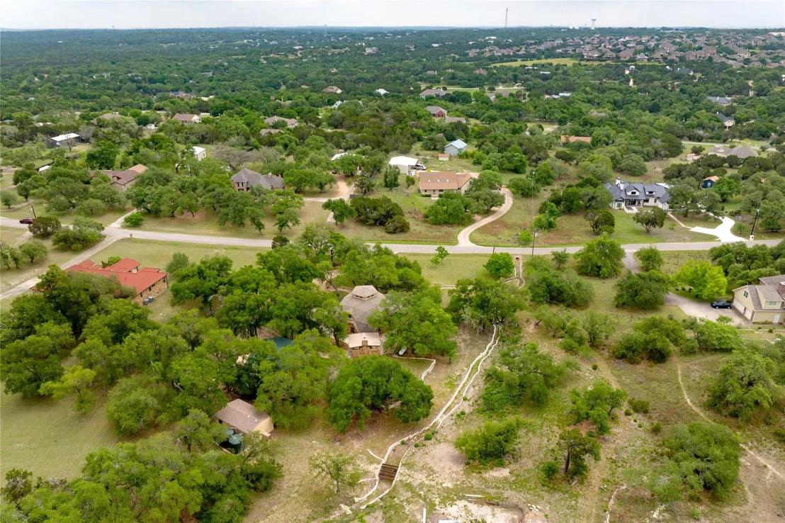 Photo of 16 Tall Oaks TRL
