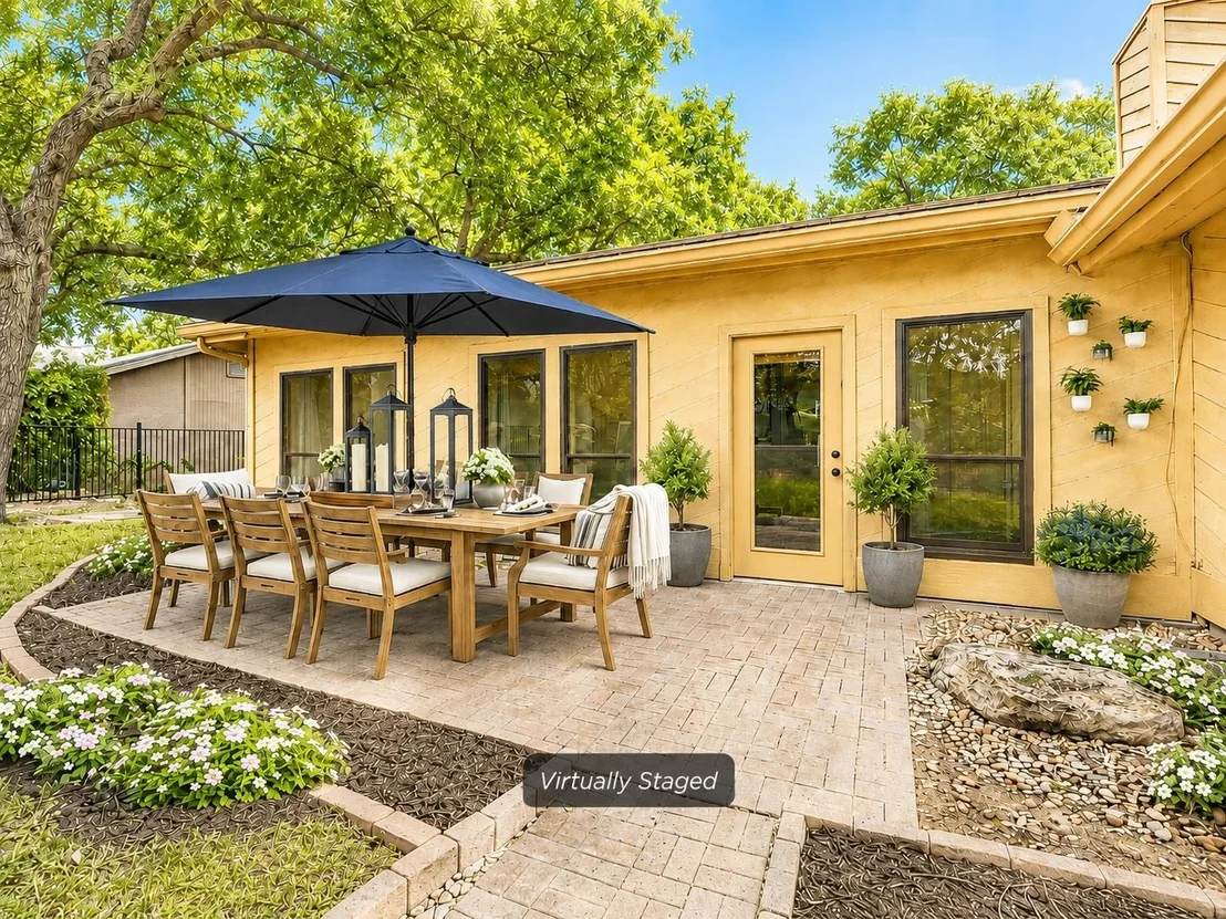 Photo of 204 Blue Ground