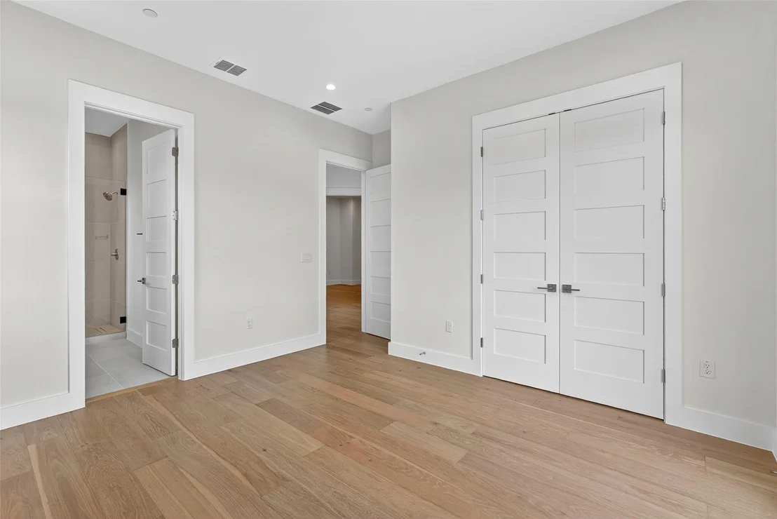 Photo of 10105 Milky Way DR