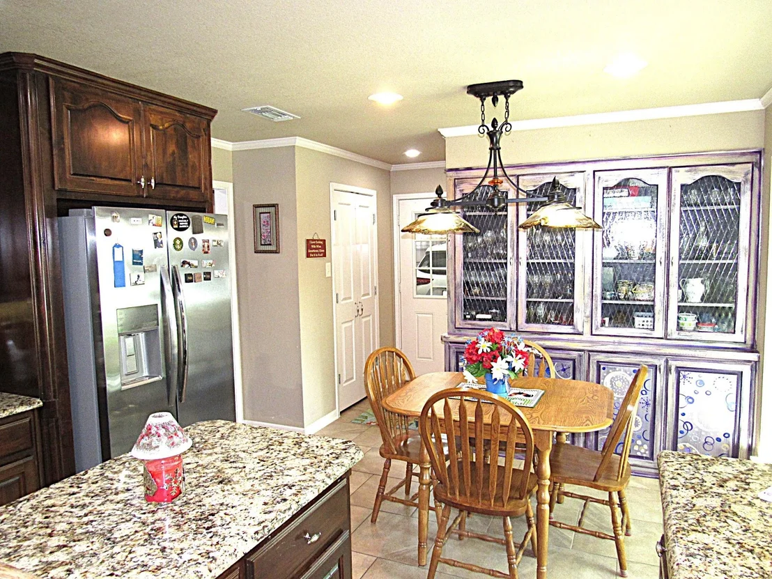 Photo of 737 Estate DR