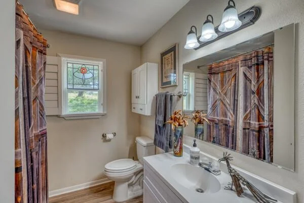 Photo of 215 E McGee TRL
