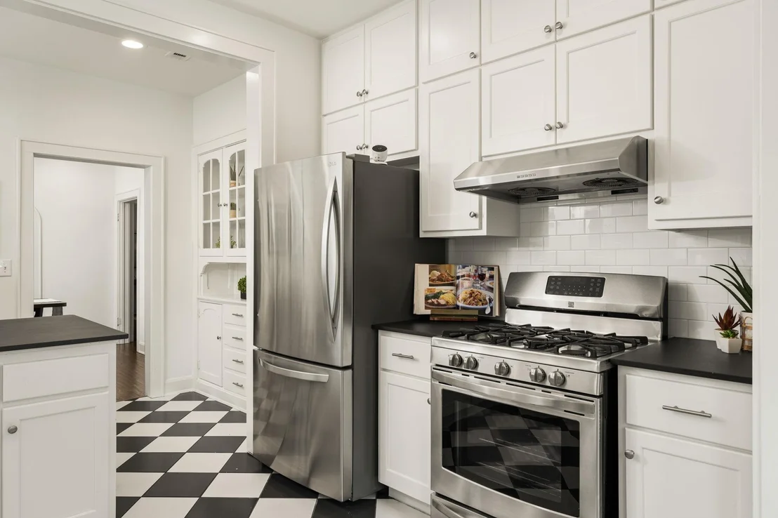 Photo of 1612 Travis Heights BLVD