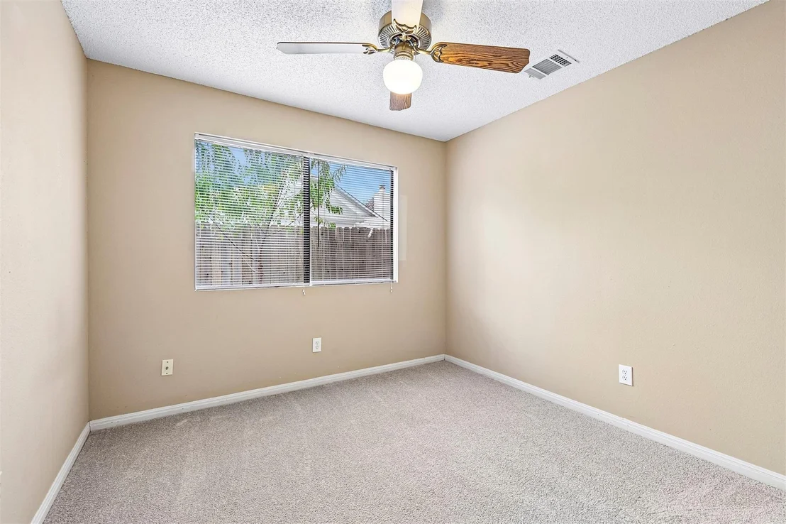 Photo of 8302 Racine TRL