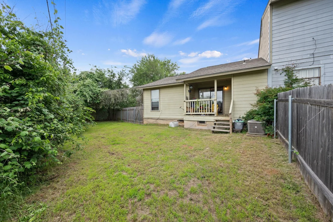 Photo of 128 Hillside DR