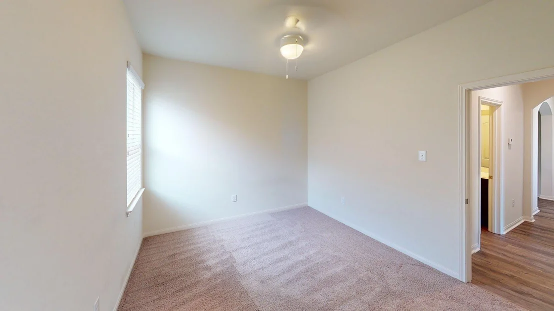 Photo of 1531 Twin Estates DR