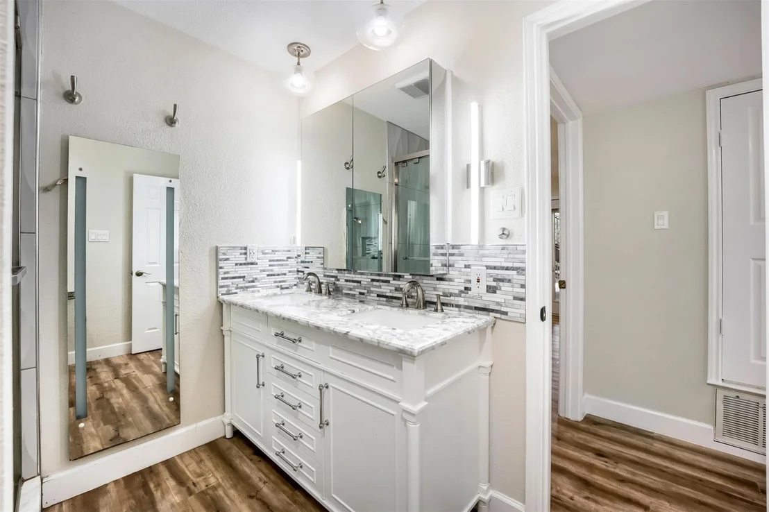 Photo of 9302 Rolling Oaks TRL