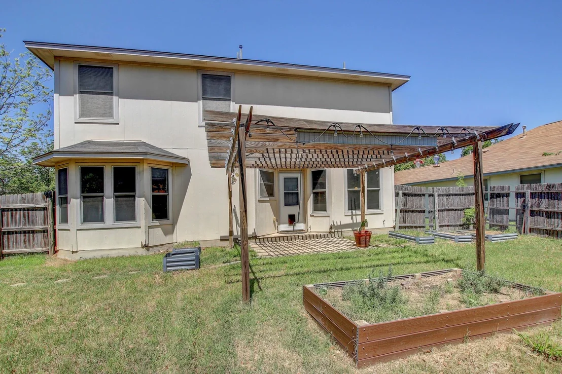 Photo of 710 Red River LN
