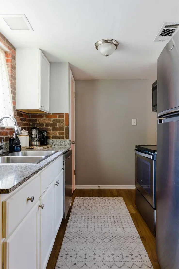 Photo of Unit C at 3417 Willowrun DR
