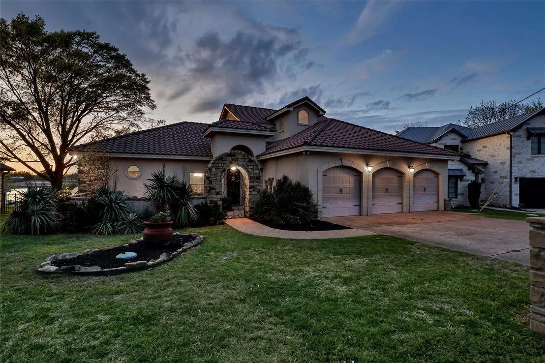 Photo of 202 Bridgepoint DR