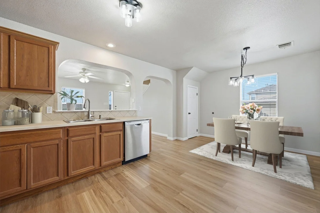 Photo of 1733 Thompson TRL